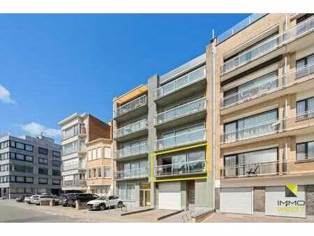 appartement avec 3 chambres à coucher et terrasse