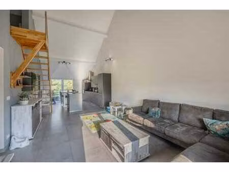 superbe duplex 3 chambres + parking et cave