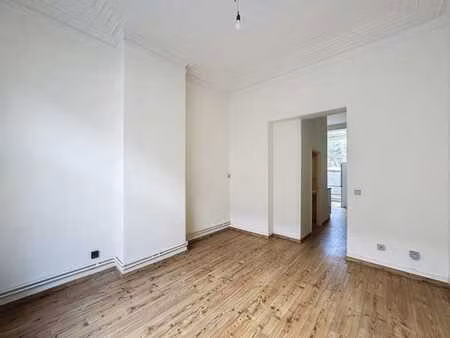 proche de la commision européenne bel appartement 1 chambre