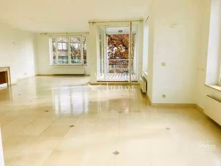 montgomery: magnifique appartement 3 chambres avec terrasse