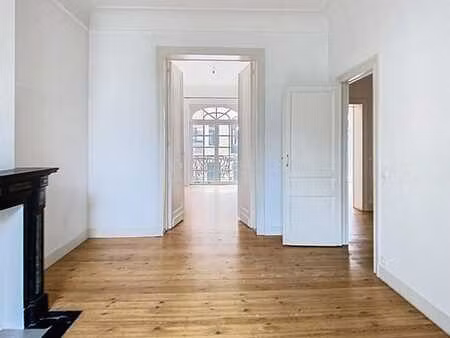 molière/pl. brugmann  superbe appartement 1 chambre + bur...