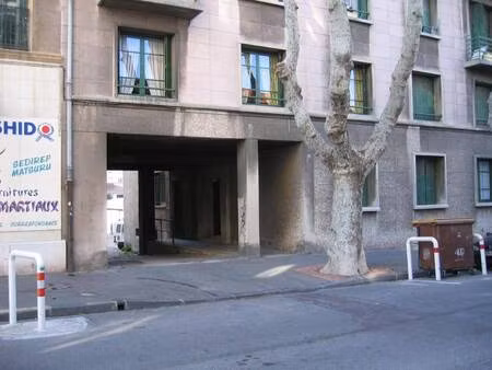 parking à louer