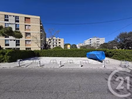 parking à louer