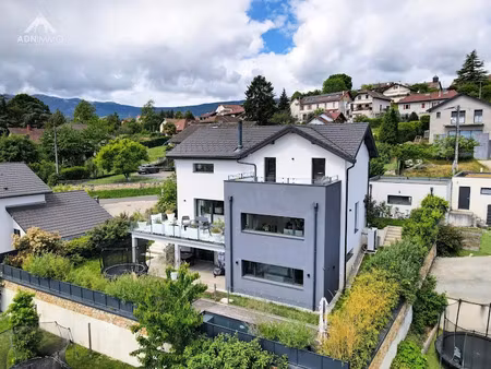 vente maison 7 pièces 240 m² à challex (01630)  1 080 000 €