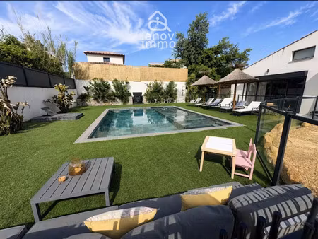 vente villa 7 pièces 271 m² à la cadière-d'azur (83740)  1 690 000 €