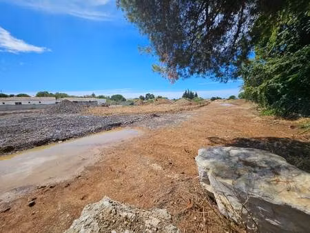 terrain constructible viabilisé à vendre