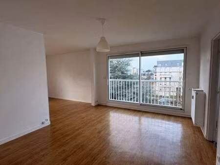 location appartement 3 pièces à hérouville-saint-clair (14200) : à louer 3 pièces / 62m² h