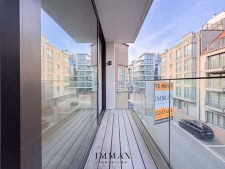 appartement moderne de 2 chambres au cœur de knokke