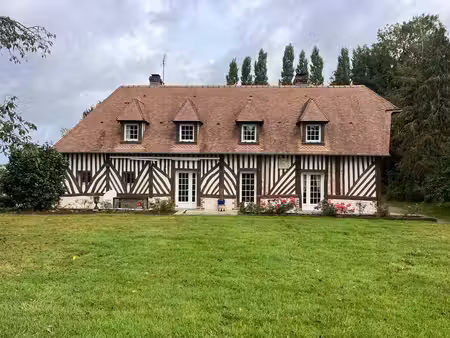 maison de caractère avec colombages de 155 m2 avec 4 chambres avec une annexe 49 m2 sur...