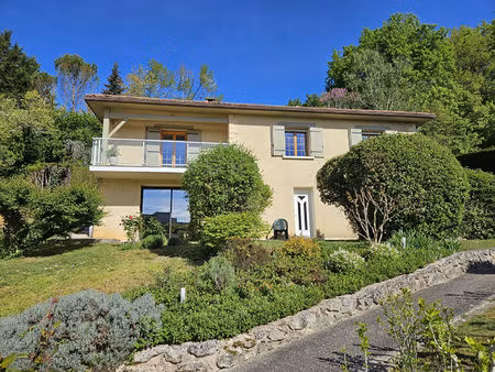 aux portes de périgueux  maison d'environ 150 m²