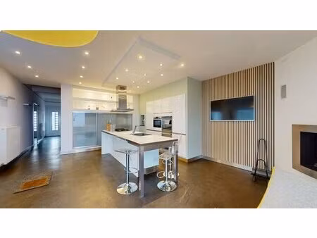 ensemble immobilier maison d'habitation de prestige et bureaux