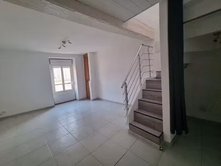 appartement 2 pièces à etampes quartier saint-gilles rer c à 5 minutes et direct paris