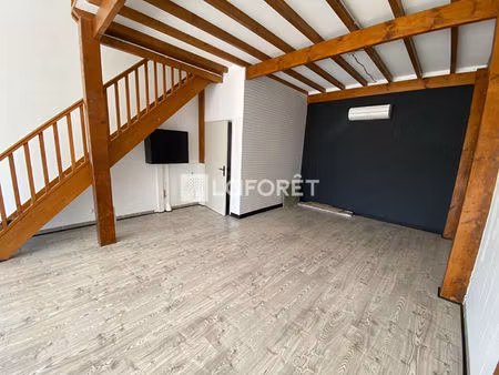 local commercial montech 1 pièce 71m2