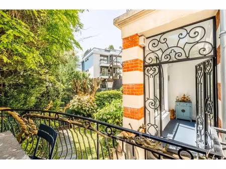 neuilly - saint james - duplex sur jardin - cinq chambres