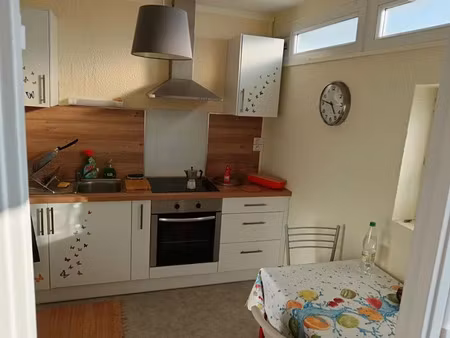 location meublée appartement 3 pièces 54 m² à grand-charmont (25200)  600 €