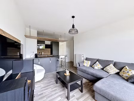 joli appartement villieu loyes mollon 2 pièce(s) 48 m2 plein centre avec terrasse et stati