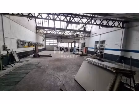 location local d'activités 620 m²