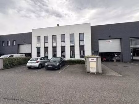 location local d’activités venissieux 69200 731m²
