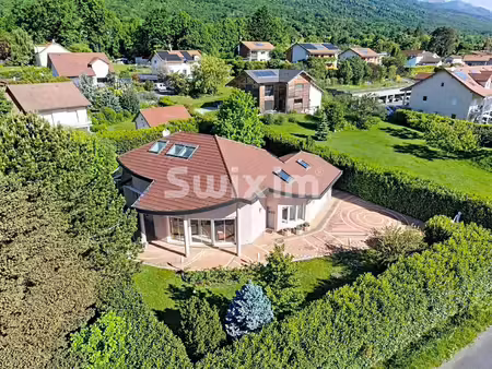 maison d'architecte t6 de 202m2 sur un terrain de 980m2!