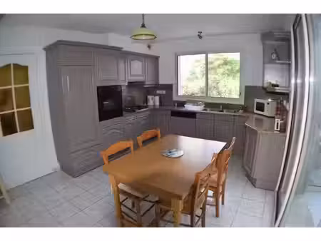 location maison 4 pièces 115 m² à villevêque (49140)  1 300 €