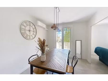 location appartement  55.57 m² t-2 à avignon  700 €