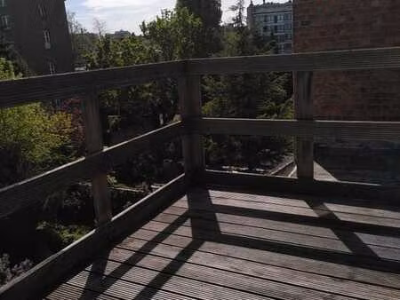 lumineux appartement 2 chambres avec terrasse