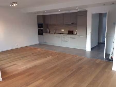 appartement 2 ch. woluwe-saint-pierre  lum. et mod. (47)