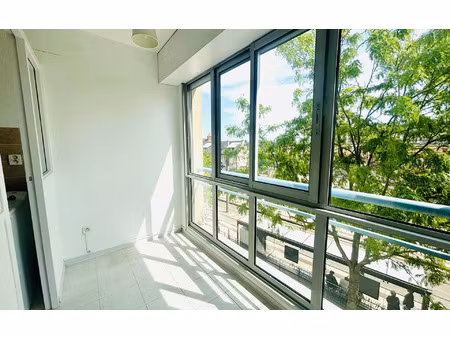 location appartement  m² t-3 à le mans  1 320 €