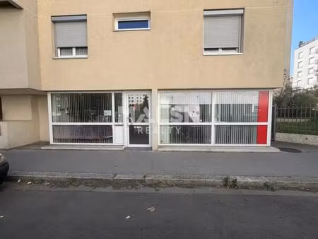 vente commerce lyon 69008 92m²