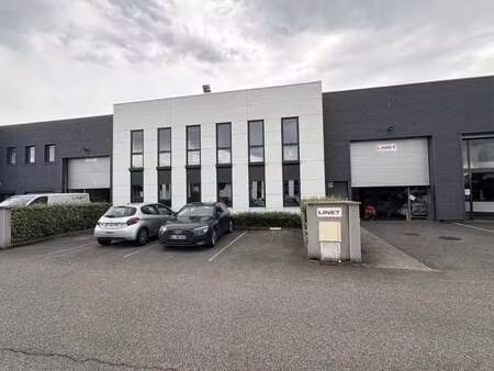 vente local d'activités 731 m²