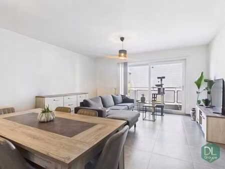 bel appartement 2 chambres avec balcon et parking dans le ce