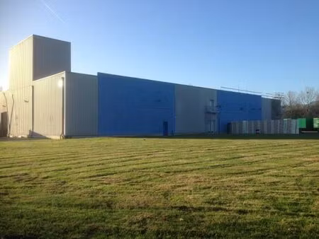 grand depot sur site industriel