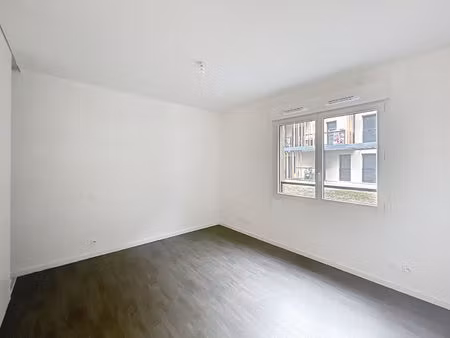 a vendre / studio metro 3 cocus