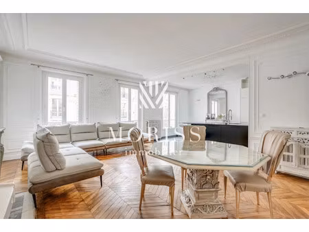 appartement de luxe à vendre dans le quartier trudaine-maubeuge