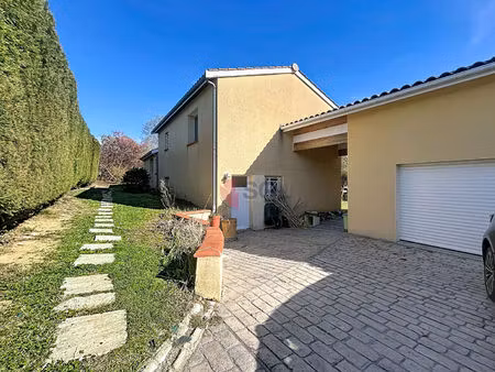maison 5 pièces de 160m2 à découvrir dès à présent