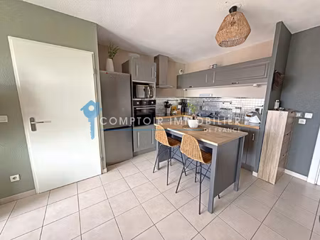 a louer meublé - appartement t2 de 43 m2 avec terrasse et g