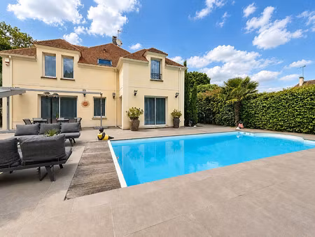 maison de luxe à vendre dans le quartier les quais
