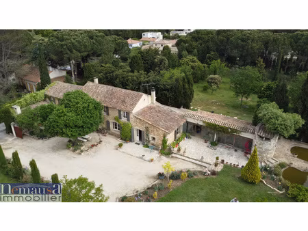 mas en pierre sur 1 hectare de terrain constructible