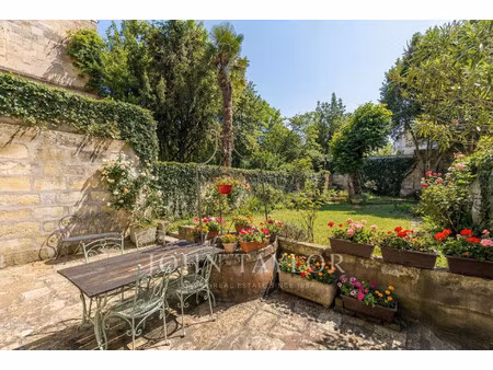 maison de luxe à vendre dans le quartier hôtel de ville-quinconce-saint seurin-fondaudège