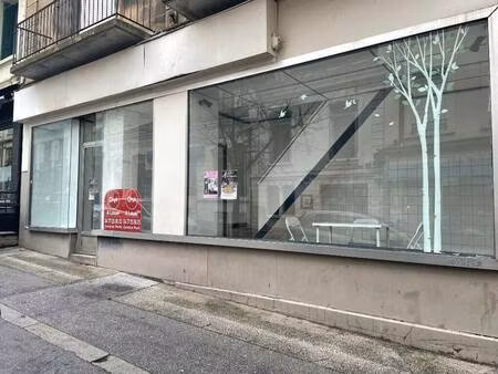 local commercial à louer