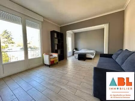 vente maison à mouilleron-le-captif (85000) : à vendre / 102m² mouilleron-le-captif