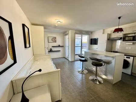 studio meublé – 28 m² – à louer avenue st exupéry