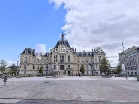 local commercial à louer