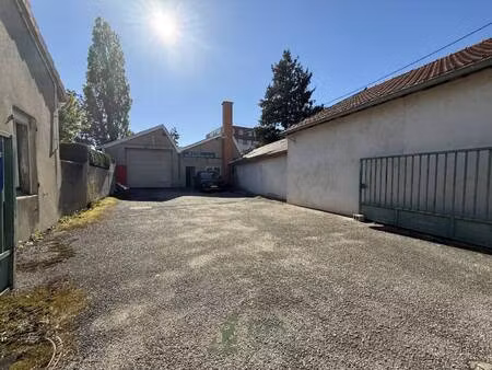 local d'activités à vendre