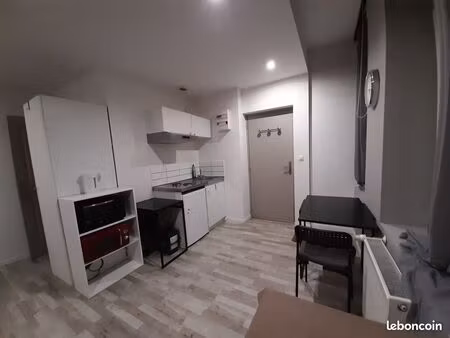 studio meublé lille saint-maurice toutes prestations comprises 565 euros