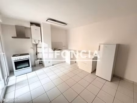 studio 1 pièce 32 m²