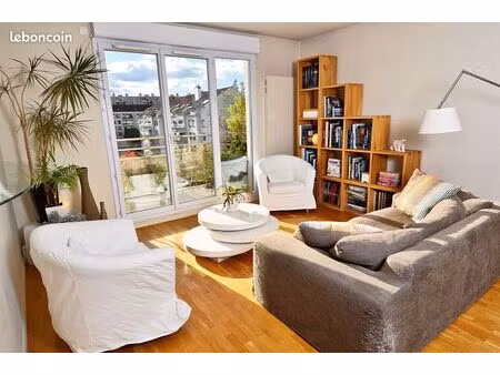 appartement f3 terrasse  garage et cave