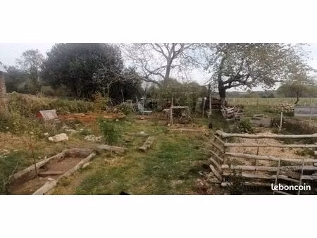location terrain avec dépendance