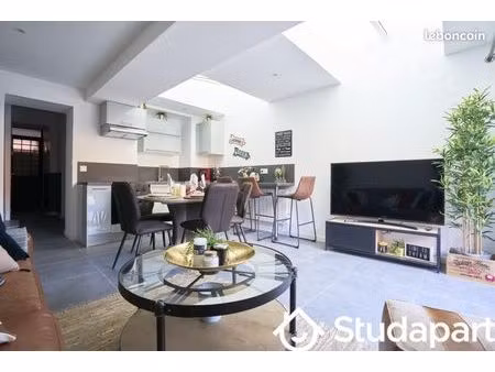 chambre 1 pièce 13 m²
