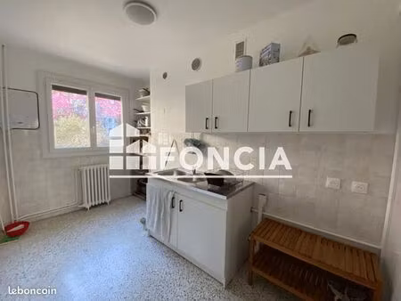 appartement 3 pièces 65 m²